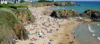 House N°7. 4 *. WIFI Swimming pool 28°; Tennis court; Wooded park 15,000 mÂČ; Car park