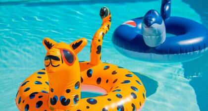 4BR Pool and Fast WiFi Fifteen Min to SD