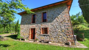 House | Exterior - Rustic Holiday Home, Ortignano (Ortignano Raggiolo)