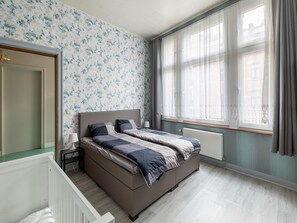 House | 4 bedrooms, individually furnished, bed sheets - Beautiful Holiday Home in Dinant With Garden (Dinant)