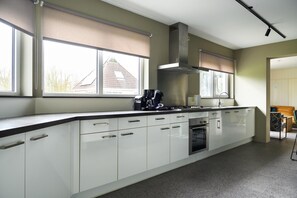 Casa | Cocina privada | Microondas y lavavajillas