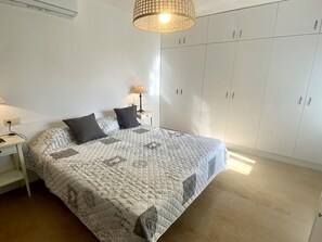 3 chambres, Wi-Fi gratuit, draps fournis