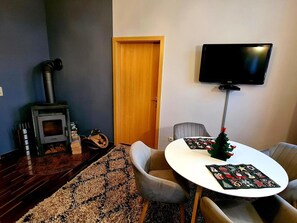 Apartment | Dining