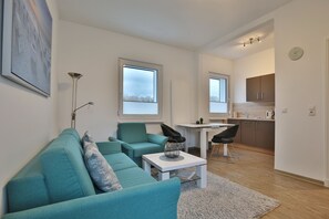 TV - Hanna's Beach House Apartment B (Niendorf/Ostsee)