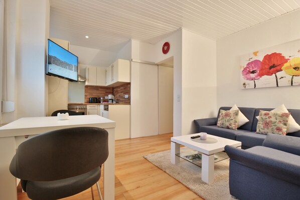 TV - Hanna's Strandhaus Appartement D (Niendorf/Ostsee)