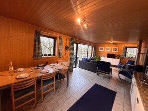 House | Dining - Charming Stay by the Meuse (Hastiere)