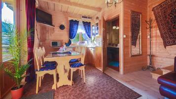 Chalet | Tempat makan