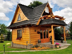 ชาเลท์ | บริเวณภายนอก