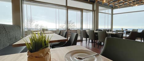 Apartment | Tempat makan