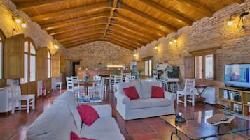 Casa | 4 camere, con arredamento individuale, lenzuola