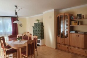 House | Dining