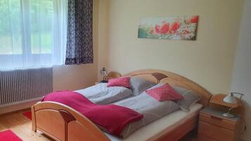 House | 4 bedrooms, bed sheets