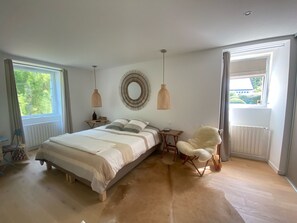 4 bedrooms, free WiFi