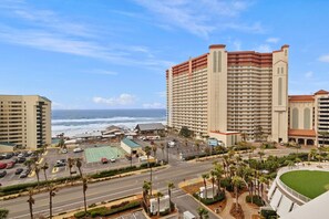 Exterior - Ocean View 8th Floor Condo at Laketown Wharf 825 (Panama City Beach)