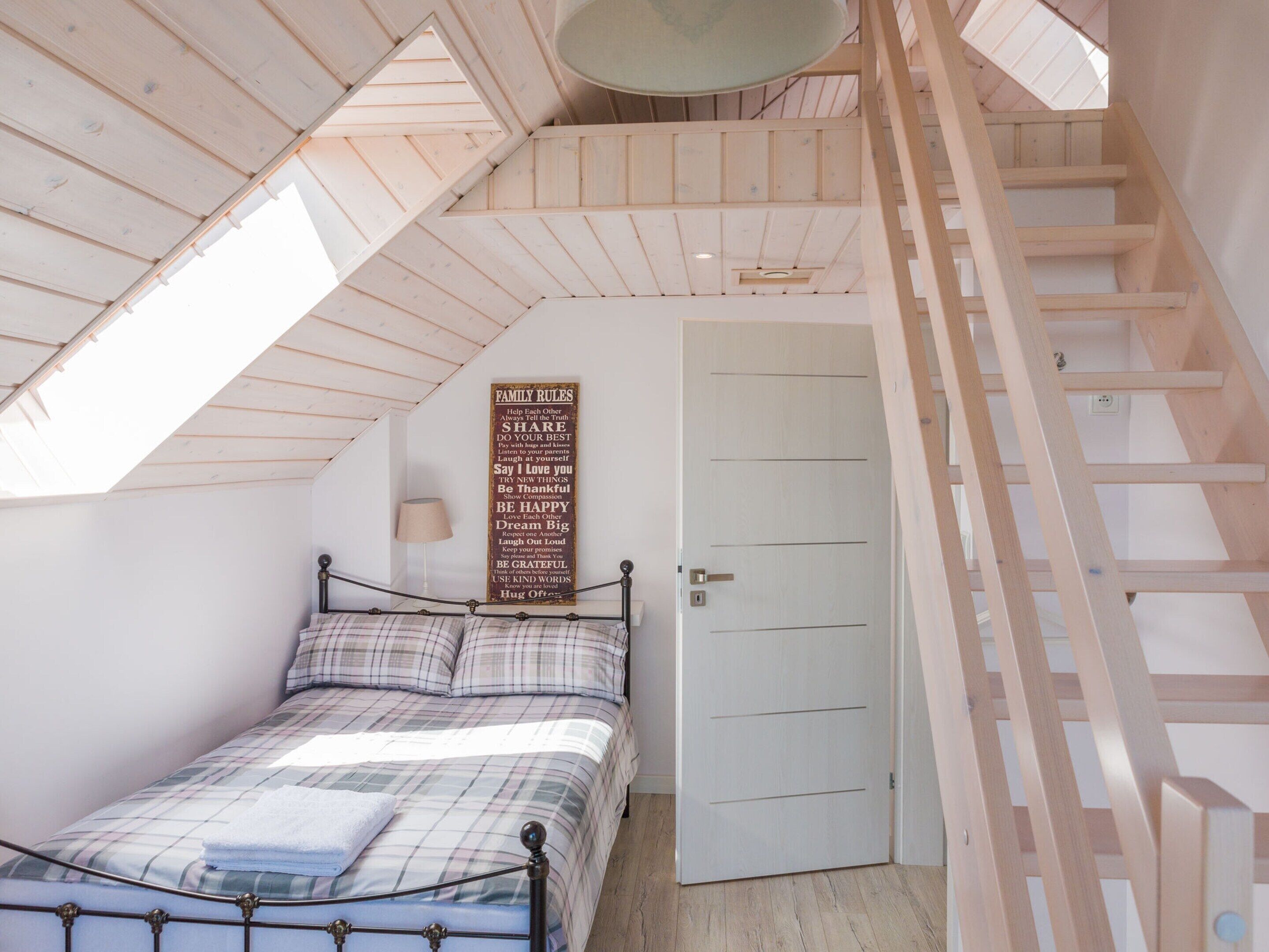 Villa | 4 bedrooms, individually furnished, bed sheets