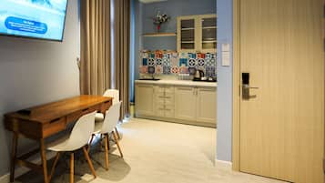 Minibar con snack e bevande gratuite, insonorizzazione