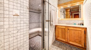 Spa - High Class Chalet ski In/out Next to le Rouge (Val de Bagnes)