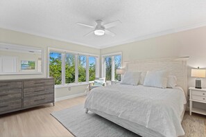 2 bedrooms, iron/ironing board, free WiFi, bed sheets - Cedars East Getaway–Tennis & Gulf Breezes 507/RVA (Longboat Key)