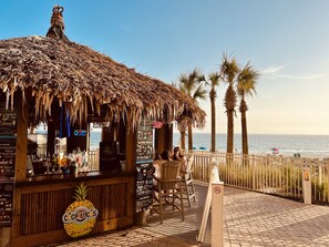 Bar (on property) - FREE BEACH SETUPS! CALYPSO 3-305 FAN FAV! POOL-SUNSET VIEW! RIGHT BY WALKOVER! (Panama City Beach)