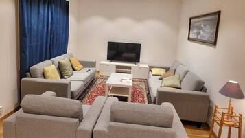 Talo | Oleskelualue | Takka