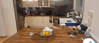 2 bed Room Quite and Central House in Orebro