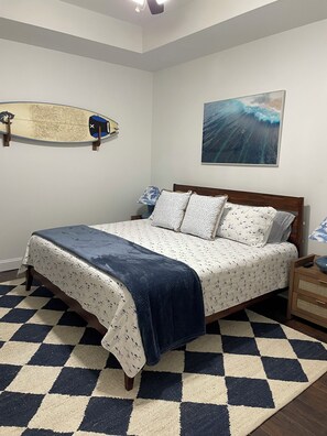 2 bedrooms, travel cot, free WiFi, bed sheets