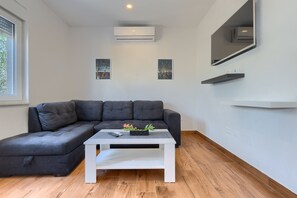 Smart TV - Chill out . (Marcana)