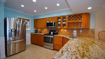 Townhouse, 2 kamar tidur | Dapur pribadi | Lemari es, mesin pembuat kopi/teh, dan pemanggang roti