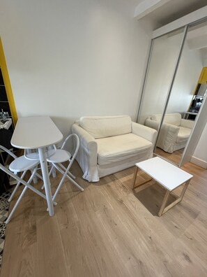 Interior - Charming independent T2 near blue coast beach (Gignac-la-Nerthe)