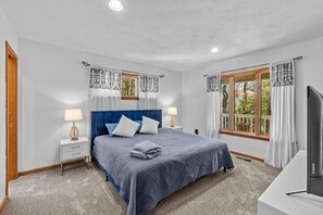 4 habitaciones, cuna de viaje, wifi gratis y ropa de cama