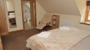 3 bedrooms, iron/ironing board, travel crib, WiFi