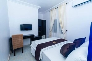 Literie de qualité supérieure, couette en duvet d'oie, bureau