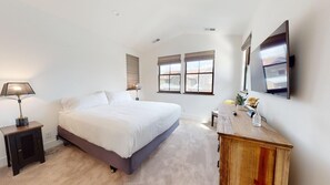 4 bedrooms - Snowcreek Resort Vacation Rentals 1431 Boulder Creek Road (Mammoth Lakes)