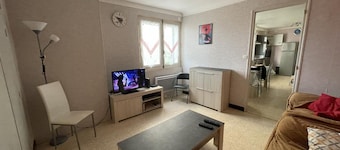 Maison Dans le Centre Historique - Proche des Cures Thermales