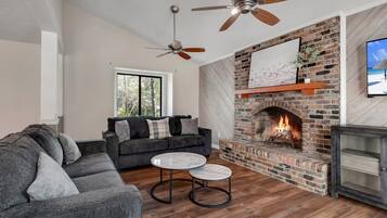 Smart-tv, pejs, bordfodbold