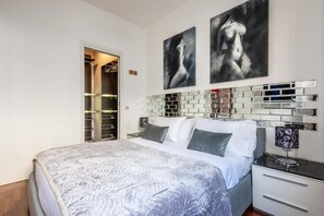 1 bedroom, in-room safe, iron/ironing board, WiFi - Exotic Luxury apt. in the heart of P.ta Venezia (Milano)