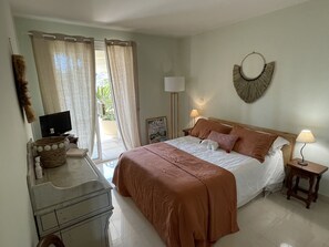 2 makuuhuonetta, Wi-Fi, vuodevaatteet