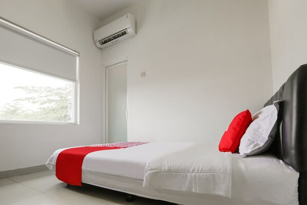 Room - OYO 3838 Tamansari Guest House (Surakarta)