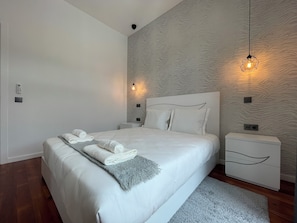 1 bedroom, Egyptian cotton sheets, premium bedding, down duvets - Sea and Sun 4 You - Villa Oliveira (Funchal)