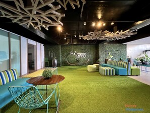 Interior - Parkview Spacious 1BR w/ Balcony near Greenbelt Mall Makati City (Makati)