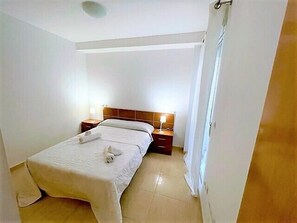 2 habitaciones, tabla de planchar con plancha y wifi 