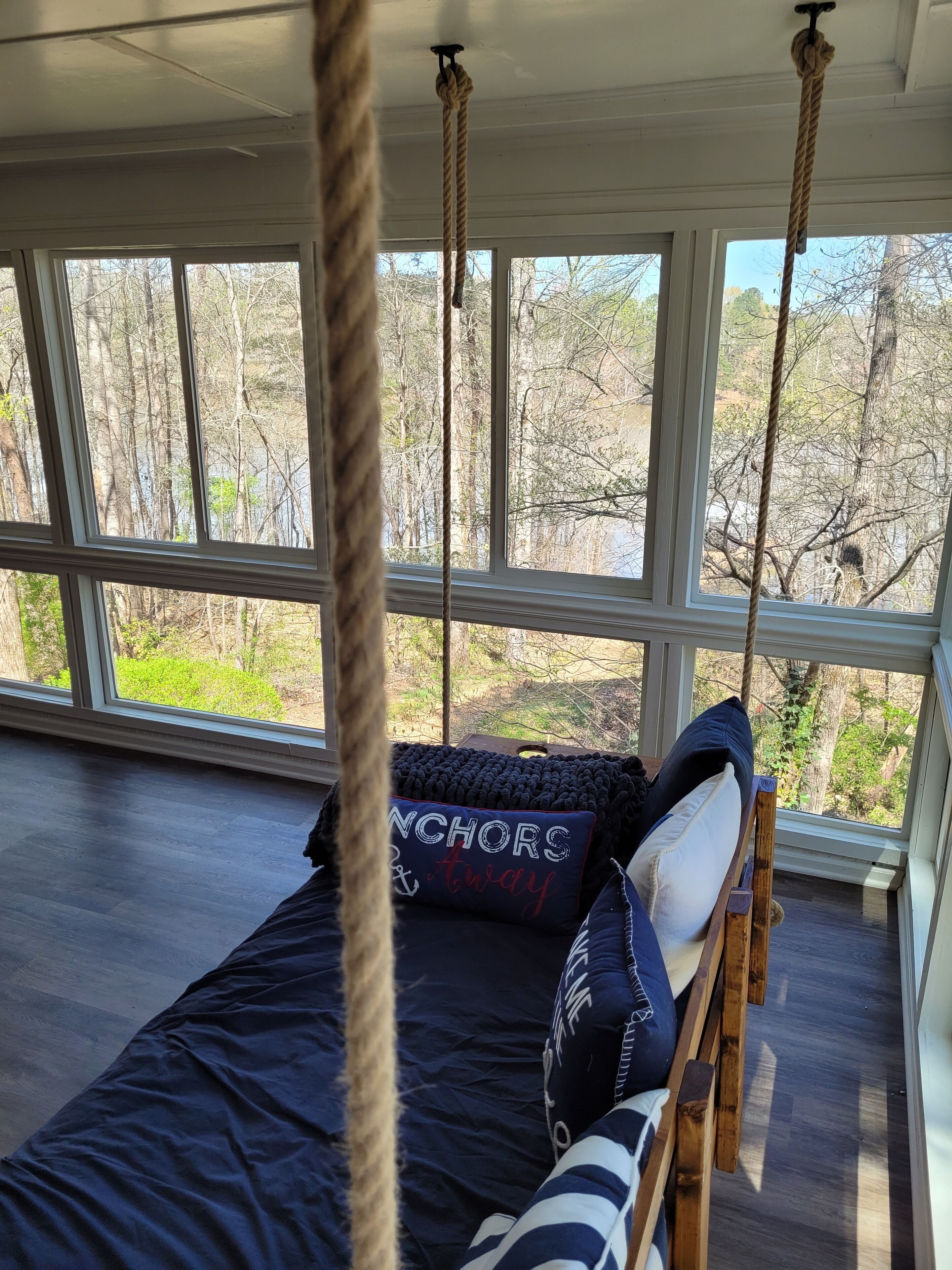 3 sovrum, skrivbord, gratis wi-fi och sängkläder