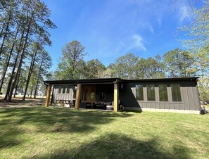 Exterior - Sam Rayburn Stunner - South End - Fully Remodeled, Water View, and Water Access (Brookeland)