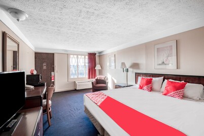OYO Hotel Wadsworth OH I-76