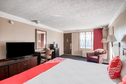 OYO Hotel Wadsworth OH I-76