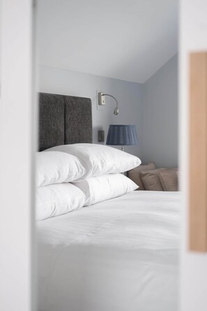 4 bedrooms, iron/ironing board, WiFi, bed sheets - Beach House - Unwind in Lahinch! (Lahinch)