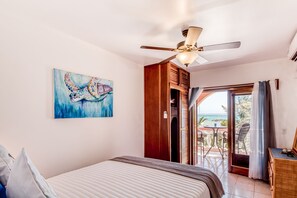 3 soverom, strykejern/-brett, internettilgang og sengetøy