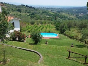 Property grounds - Casa Fiordaliso: Pool, View, Wifi, Lucca, Tuscany (San Gennaro)