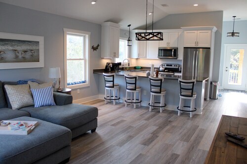 Turn Some Pages. Open Year Round. Memorial Day to Labor Day 7 Night Stays Only