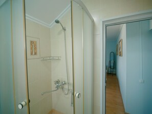 Mặt tiền nơi lưu trú